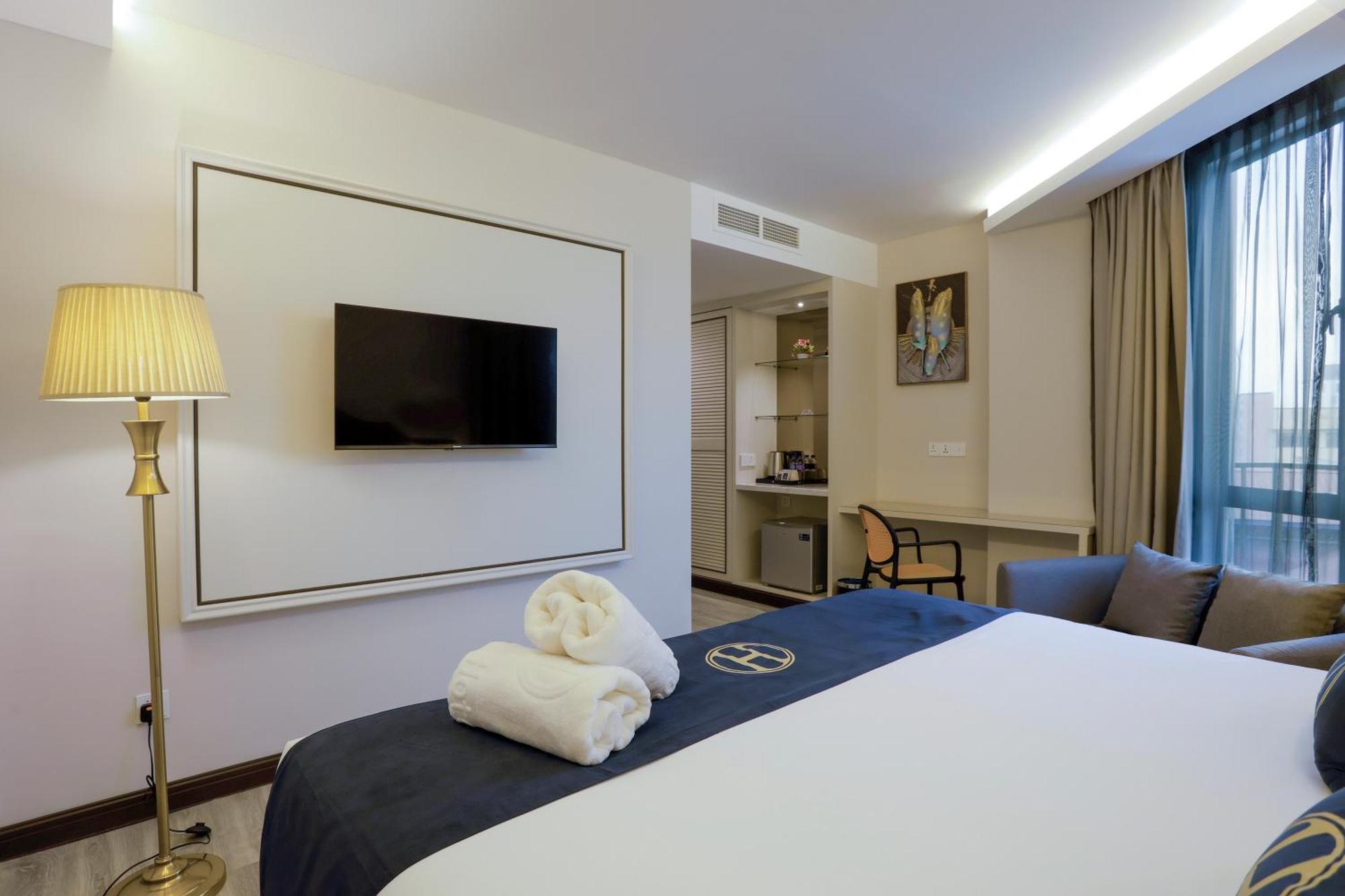 The Host Hotel Ipoh Esterno foto