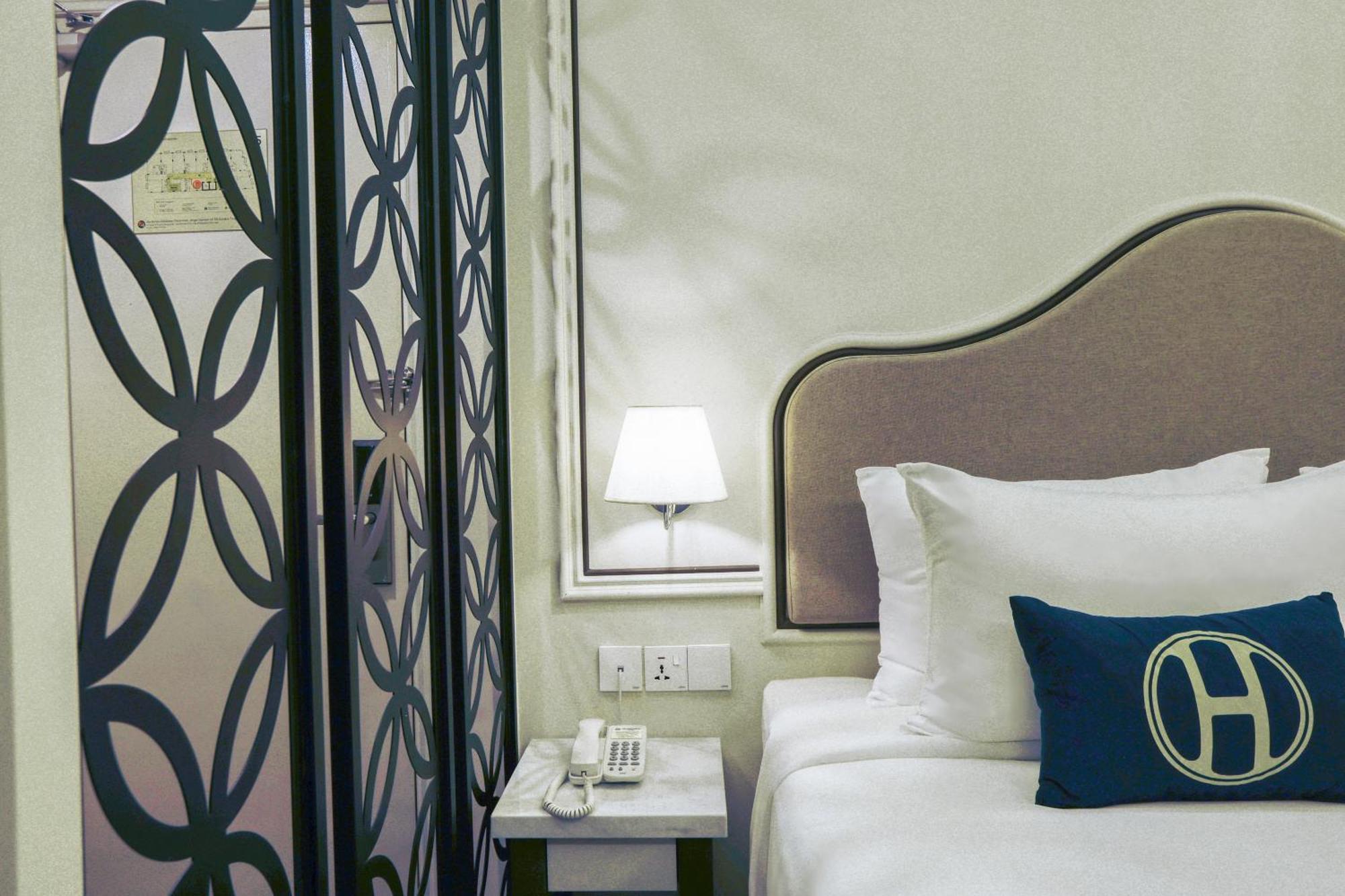The Host Hotel Ipoh Esterno foto